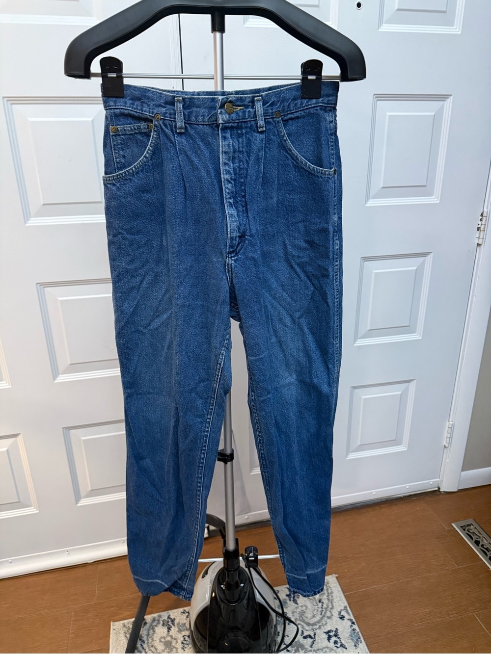 L.L. Bean Women's Relaxed Pleated Denim Jeans in Medium Blue